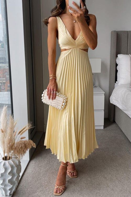 Amanda | Kelsey Pleated Dress with Neckline