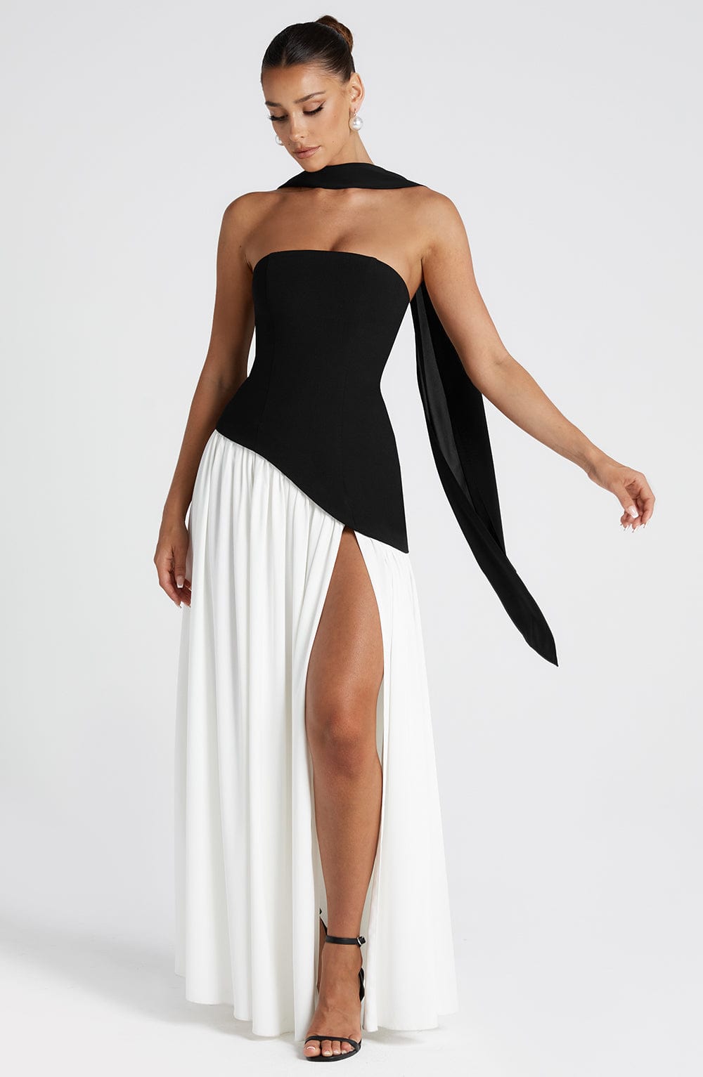 Penelope | Elegant Maxi Dress